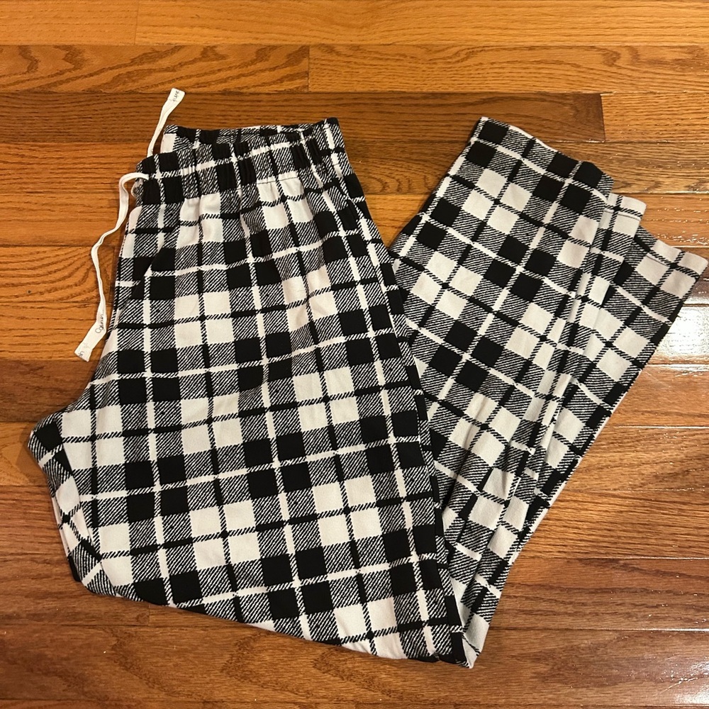 Calvin Klein Black and White Sleepwear